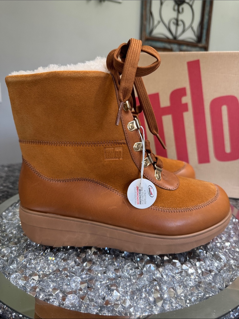 Fitflop leather waterproof Tan Lace-Up Suede & Leather Boot shearling Lining NEW